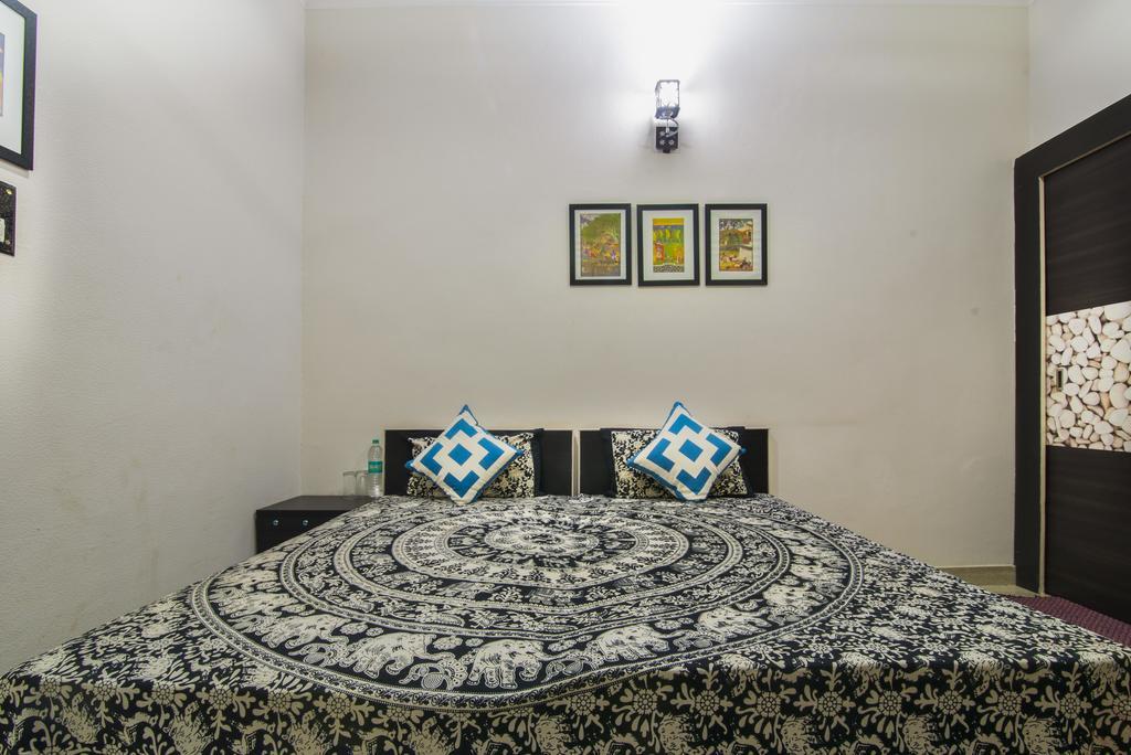 Tuk Tuk Homestay Agra  Exteriör bild