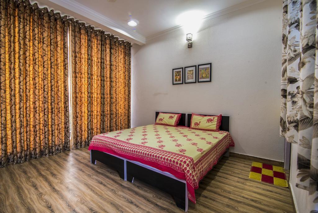 Tuk Tuk Homestay Agra  Exteriör bild