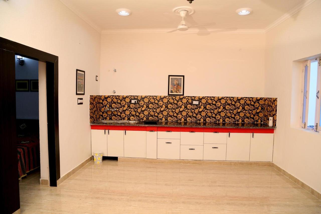 Tuk Tuk Homestay Agra  Exteriör bild