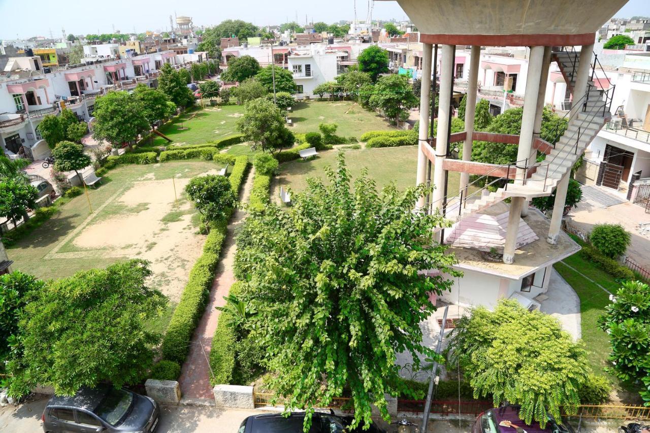 Tuk Tuk Homestay Agra  Exteriör bild