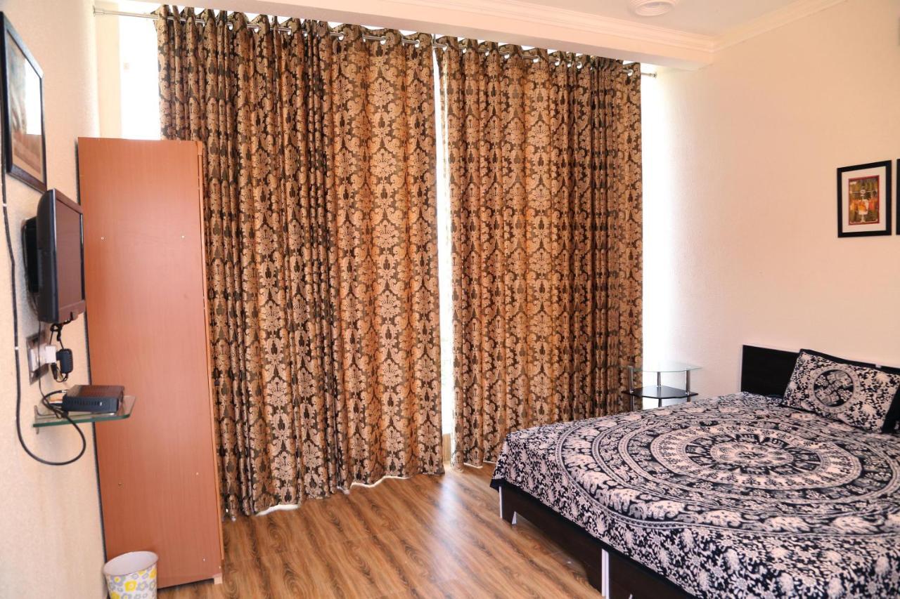 Tuk Tuk Homestay Agra  Exteriör bild