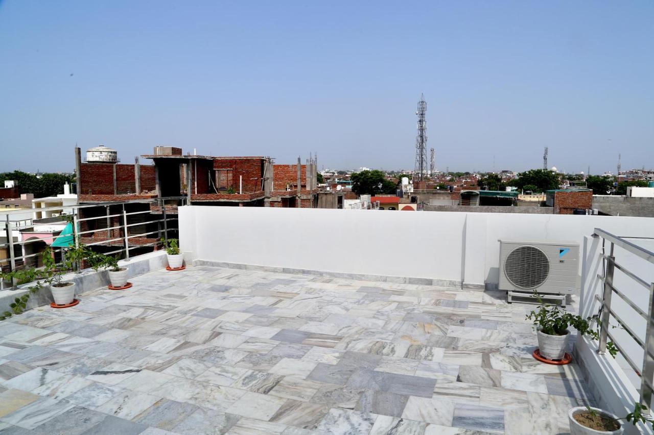 Tuk Tuk Homestay Agra  Exteriör bild