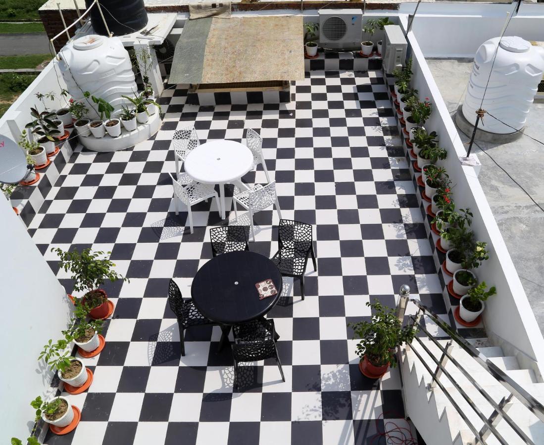Tuk Tuk Homestay Agra  Exteriör bild