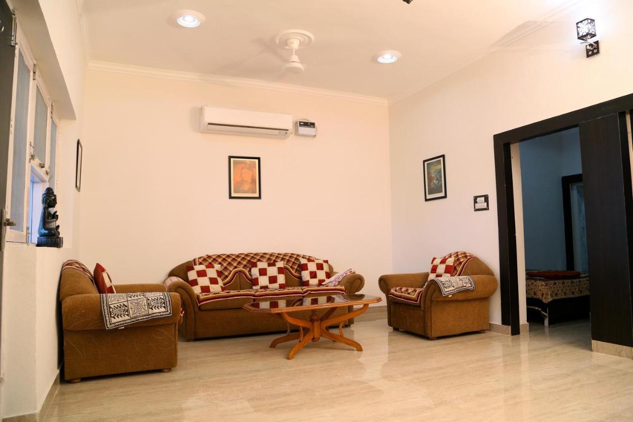 Tuk Tuk Homestay Agra  Exteriör bild
